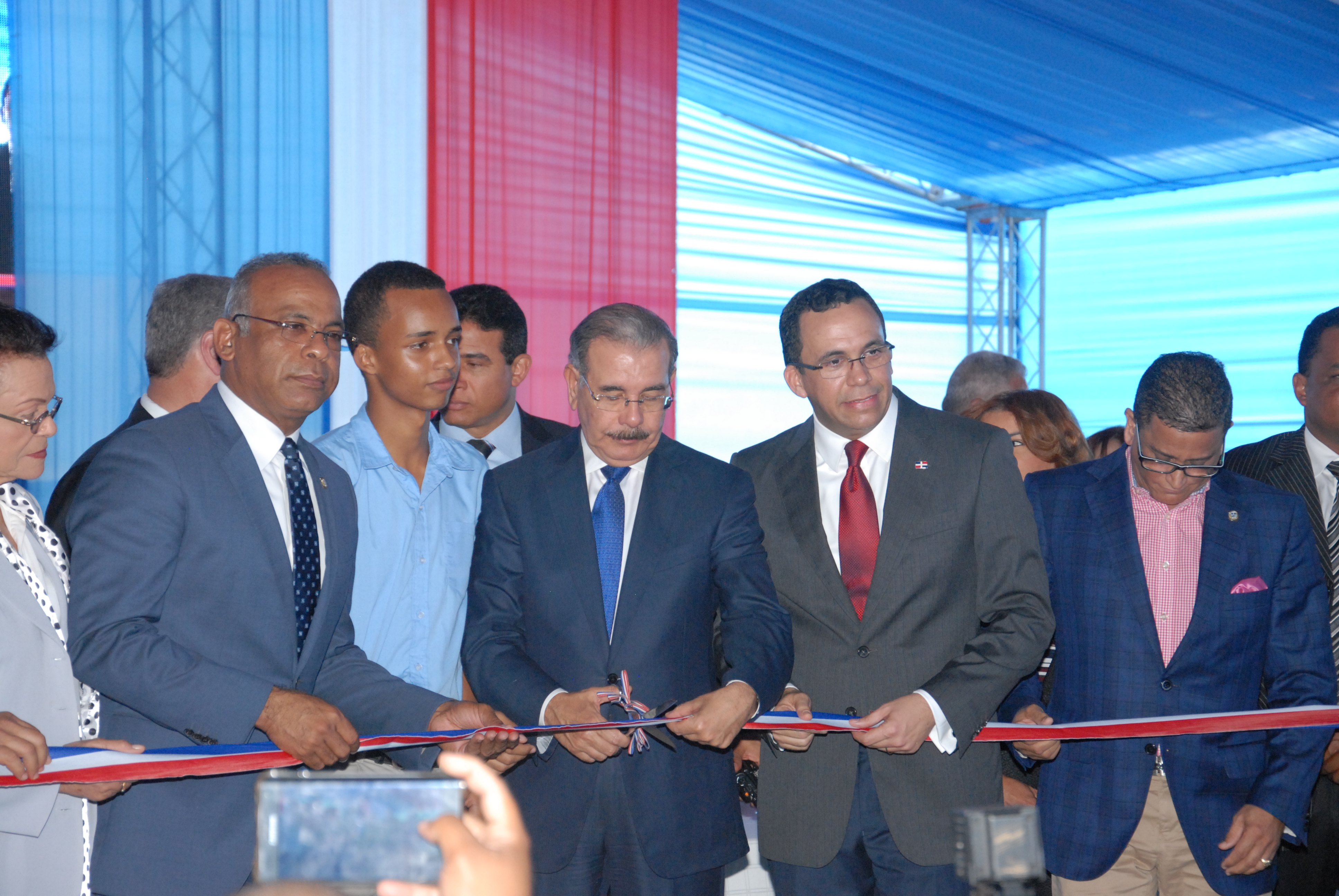 CORTE DE CINTA ESCUELAS BONAO