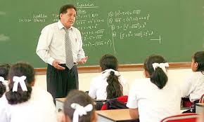 EN CLASE.