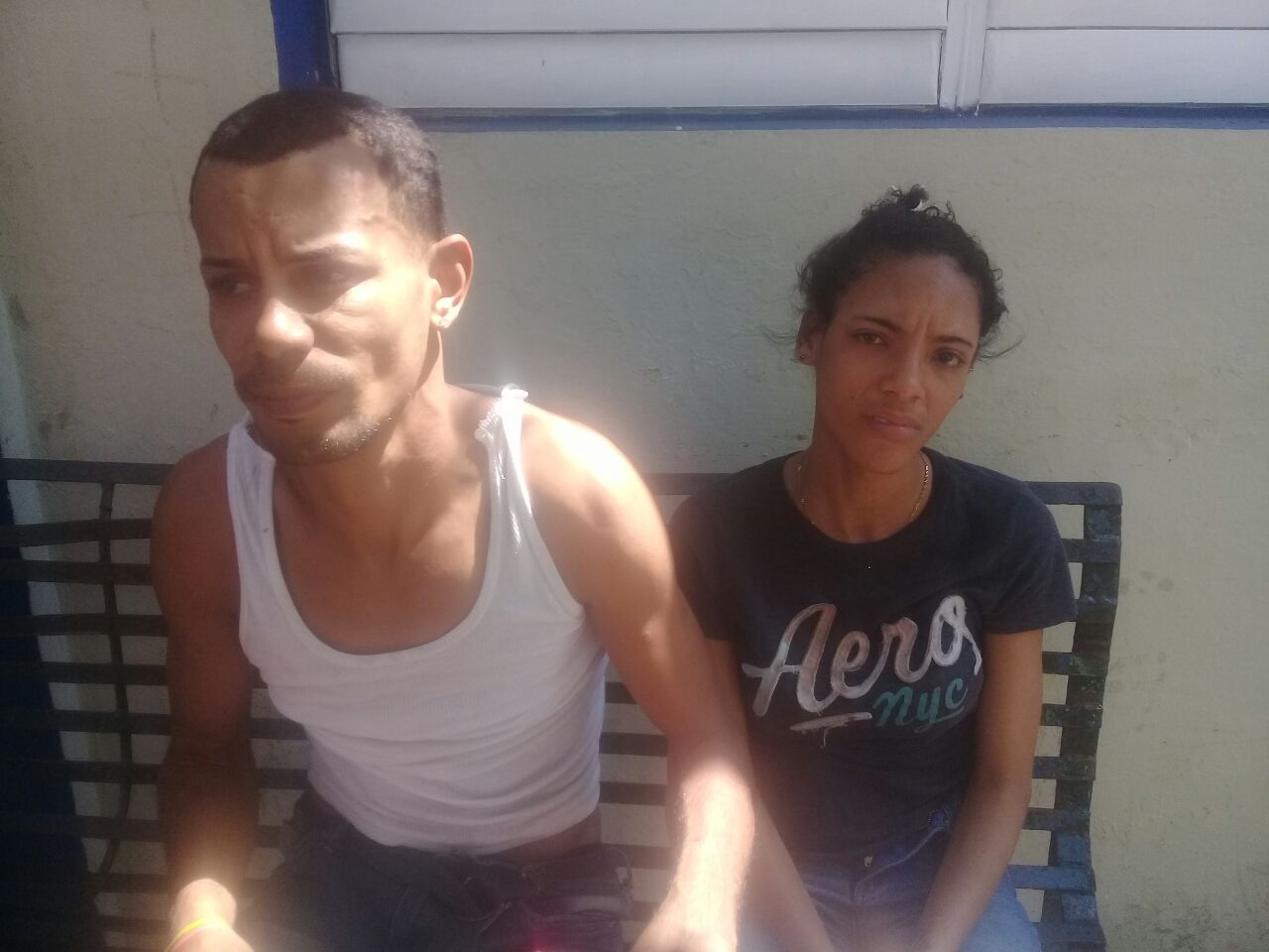 Foto Pareja De Atracadores