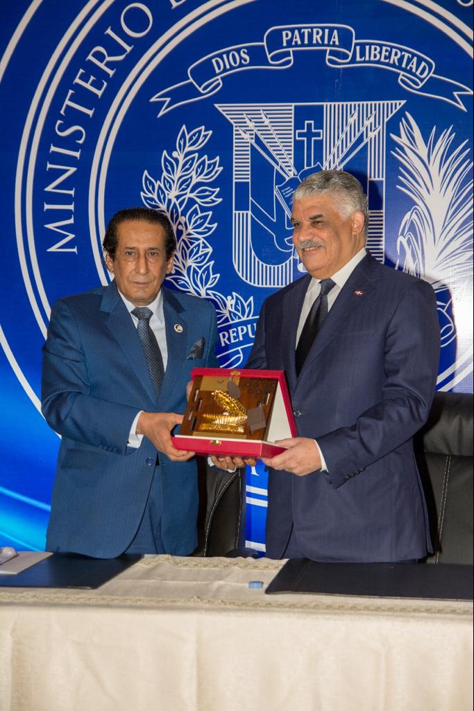 Canciller Vargas Y Embajador De Qatar En RD