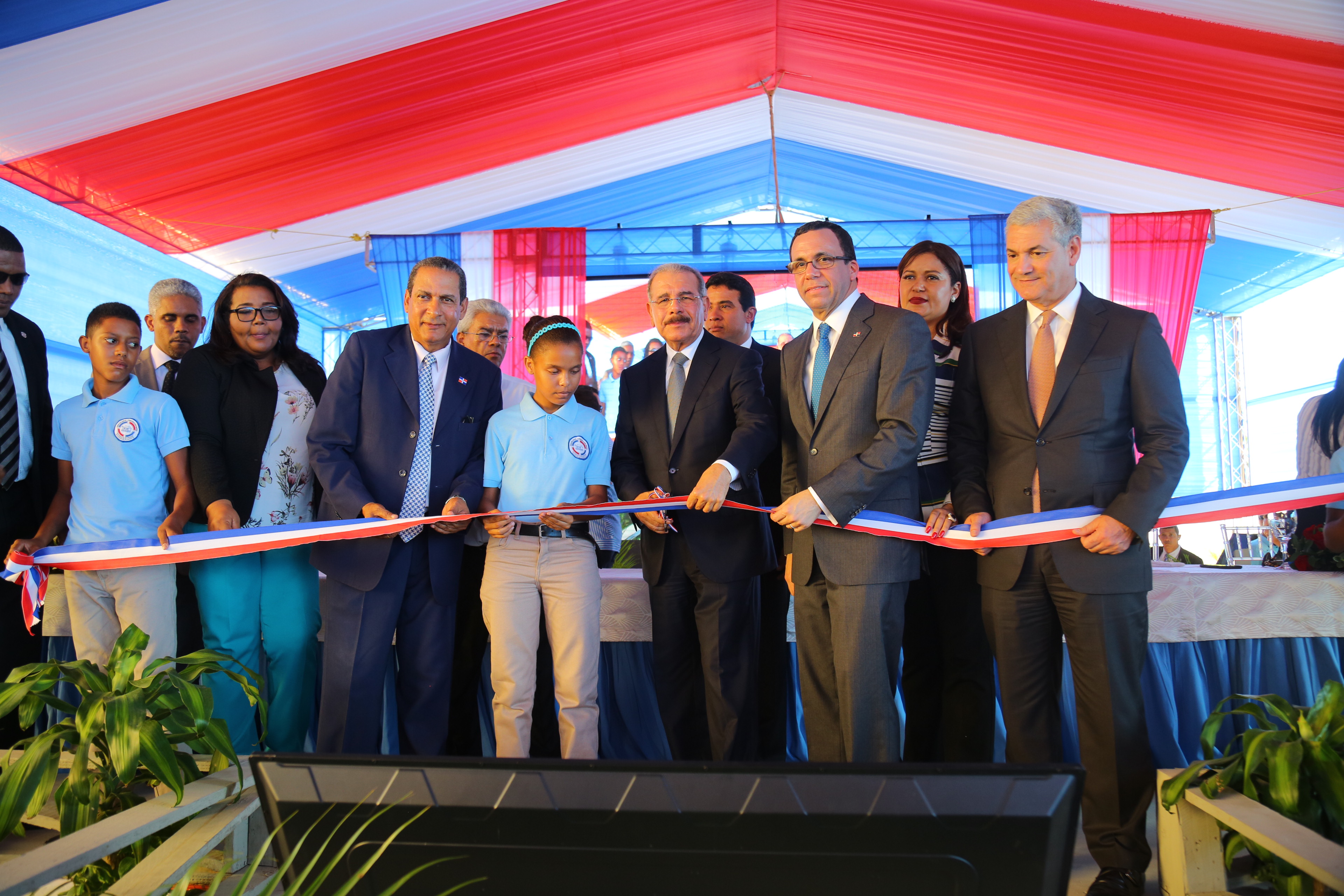 41097067700 17b72304ed O