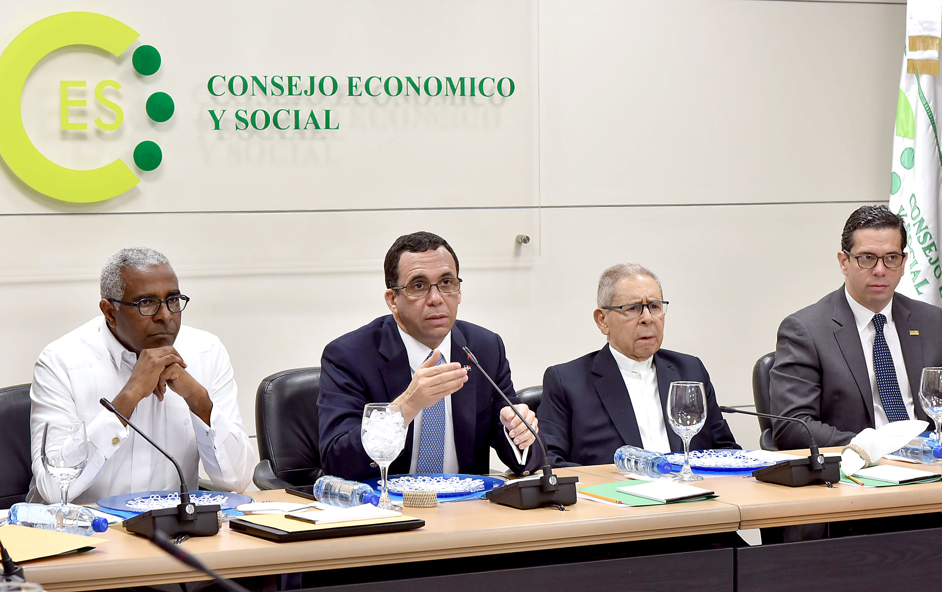 ANDRES NAVARRO ANTE EL CES