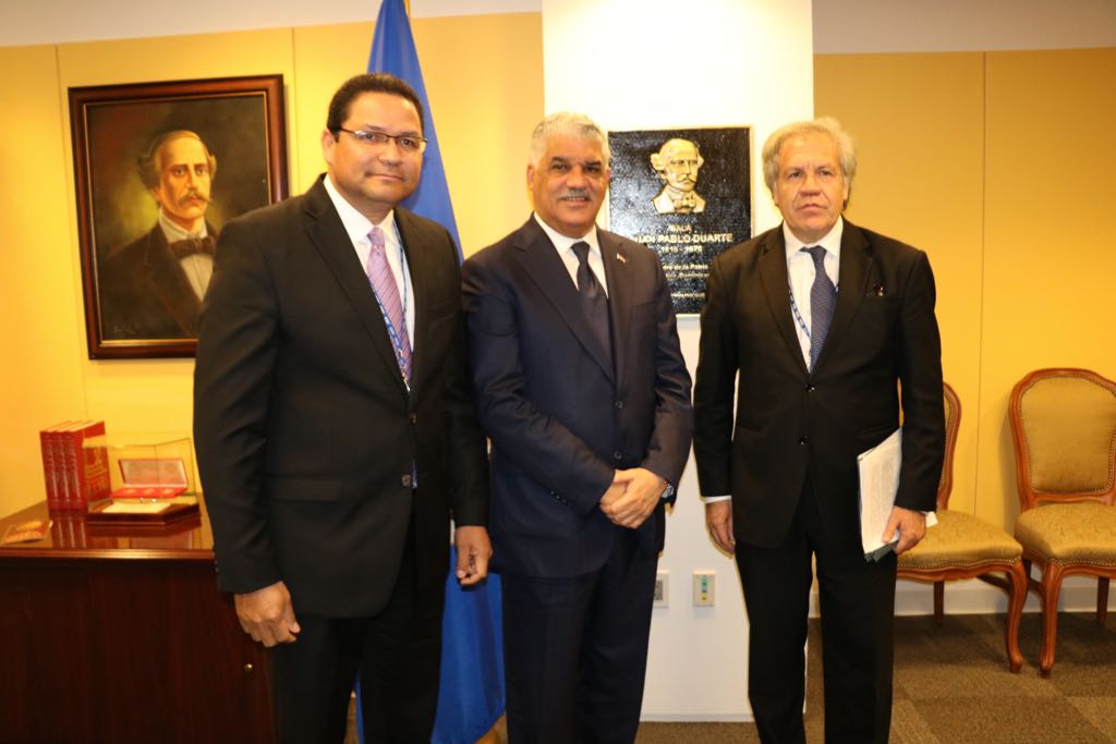 Canciller Vargas Sec. Gral. OEA Y Emb. RD OEA