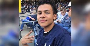 LESANDRO GUZMAN FELIZ Junior