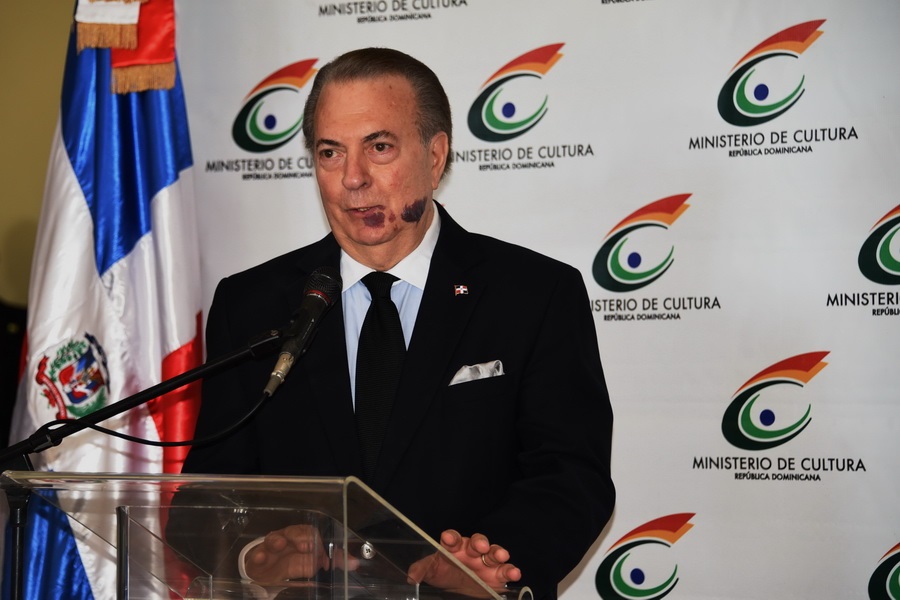 Ministro De Cultura Eduardo Selman.
