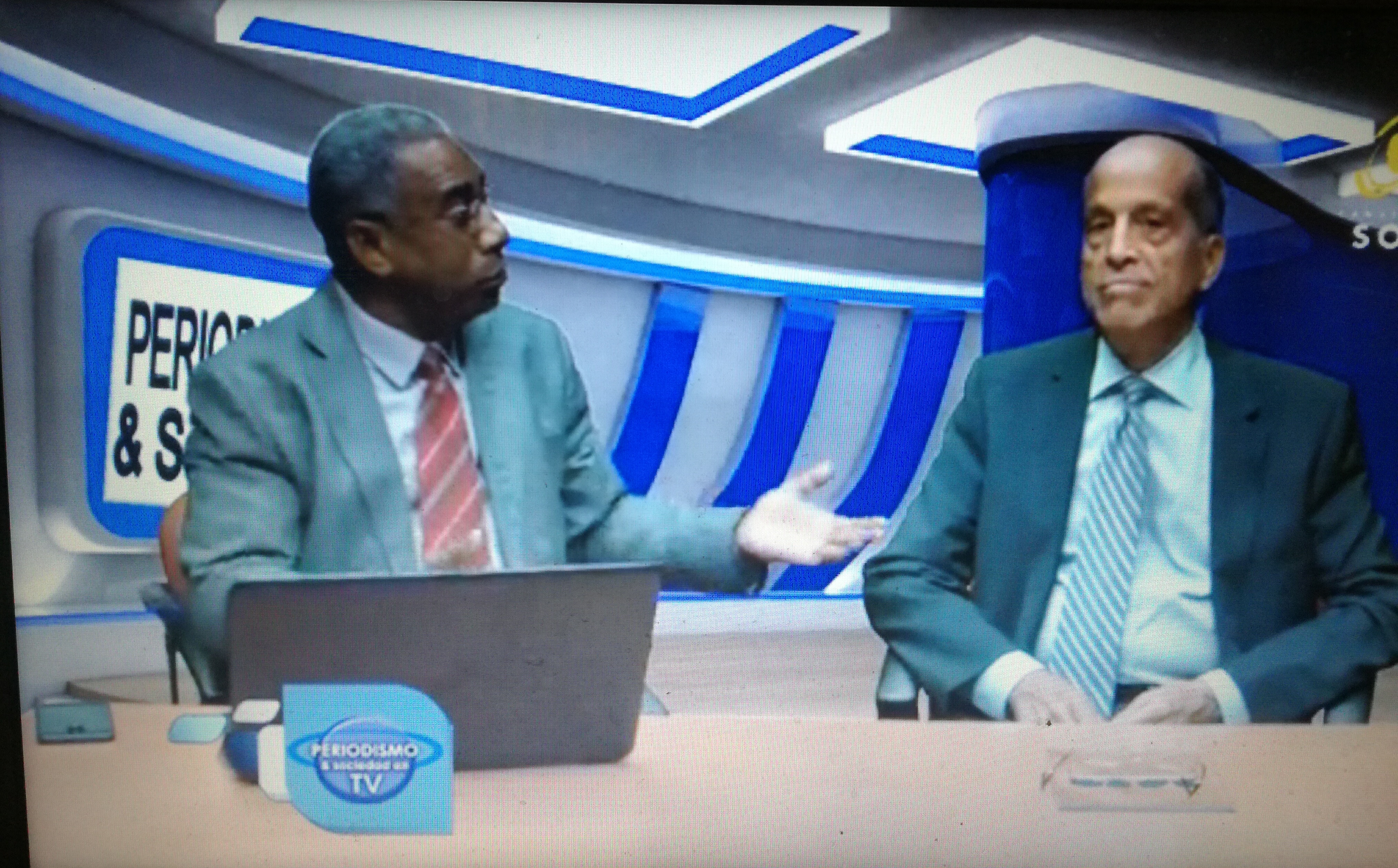 ANDRES MATOS Y MAX PUIG EN PERIODISMO Y SOCIEDAD