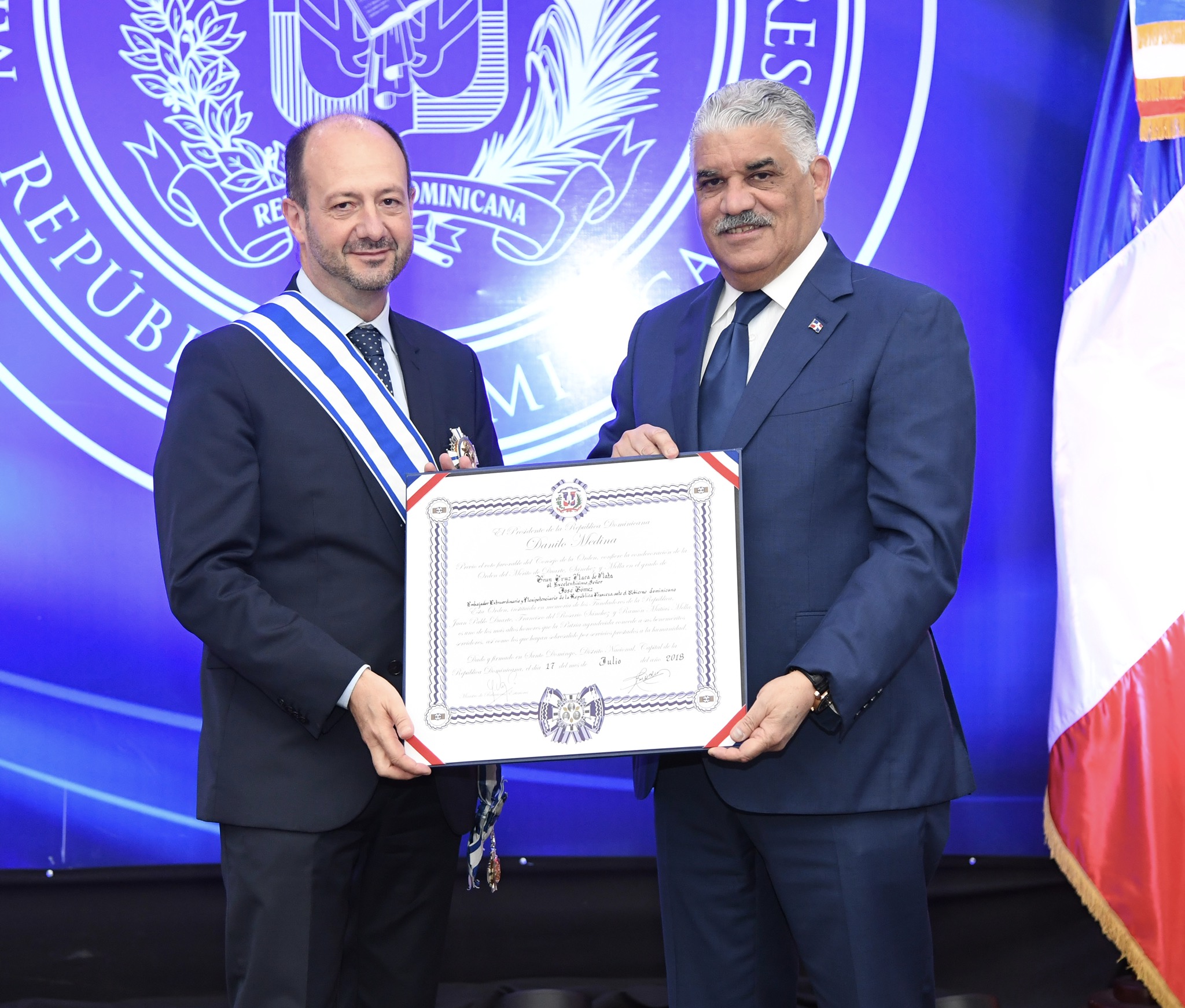 Canciller Y Embajador De Francia En RD
