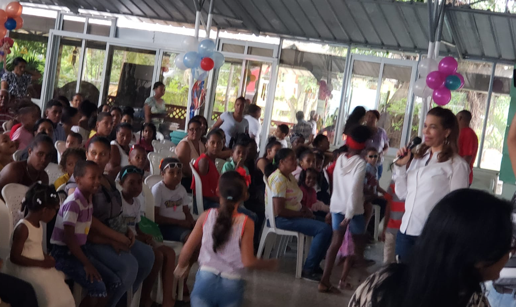 Foto La Diputada Silvia Garcia Habla En La Actividad.