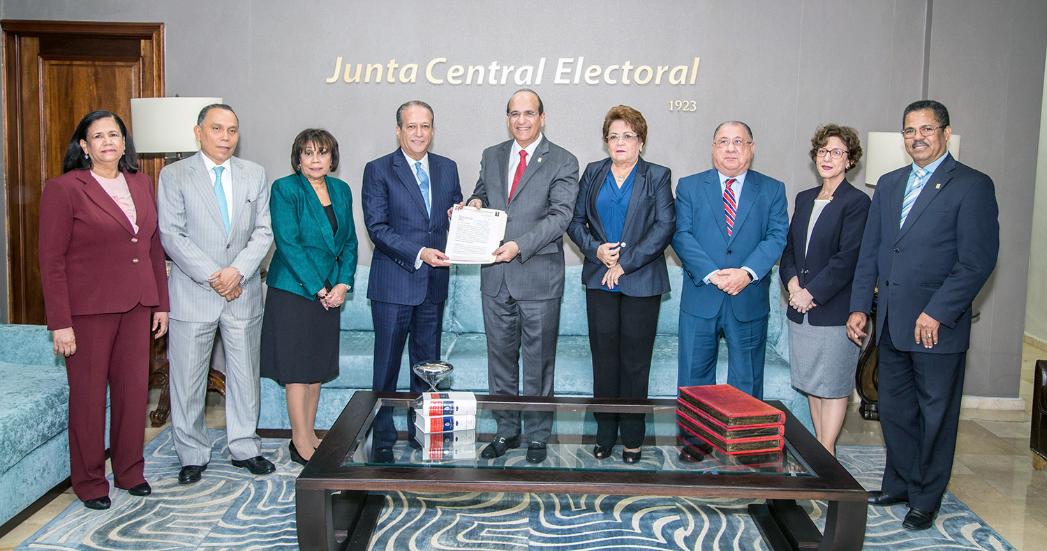 COMUNICACION 30 DE OCTUBRE PLD PRIMARIAS JCE