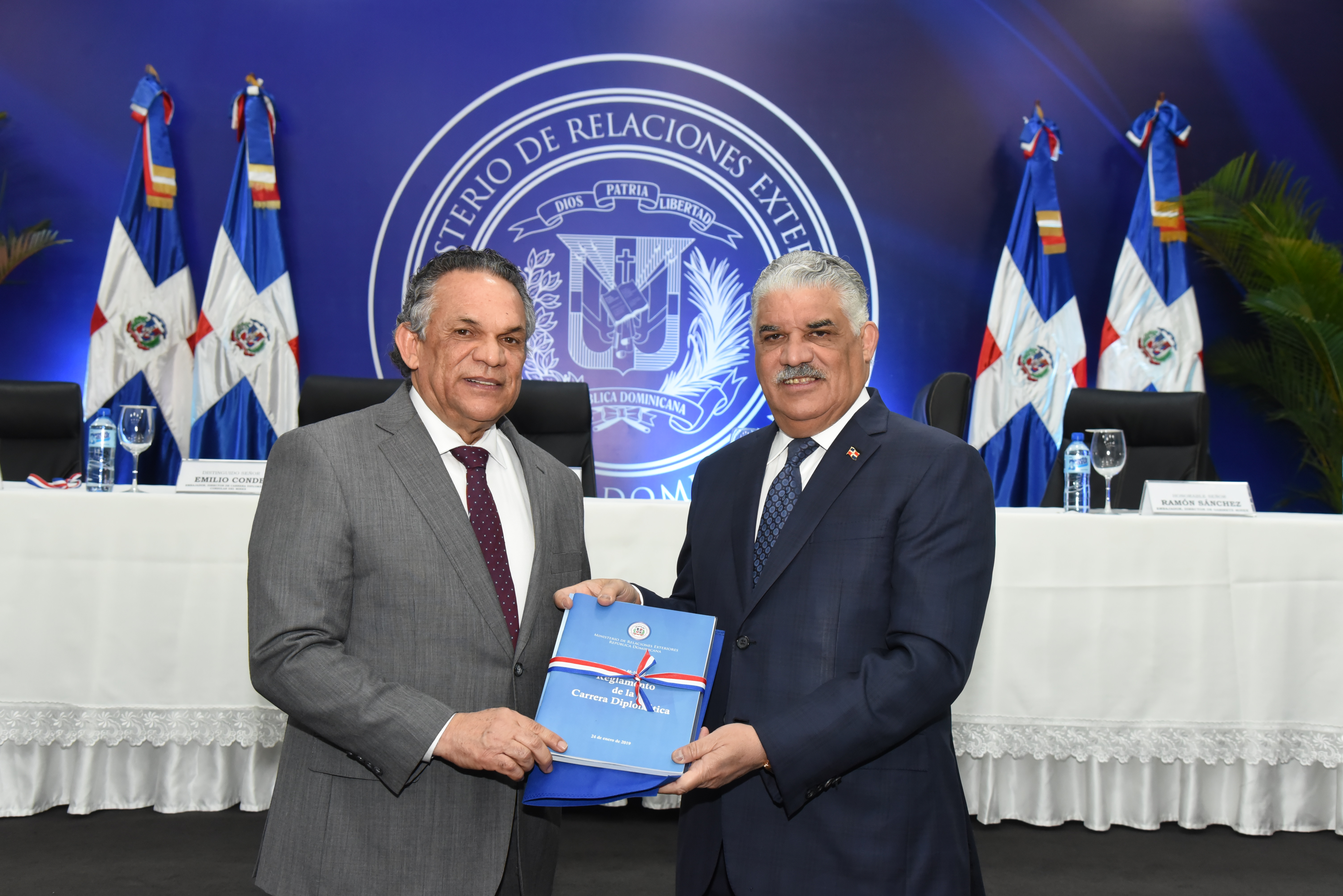 Canciller Vargas Y Ventura Camejo