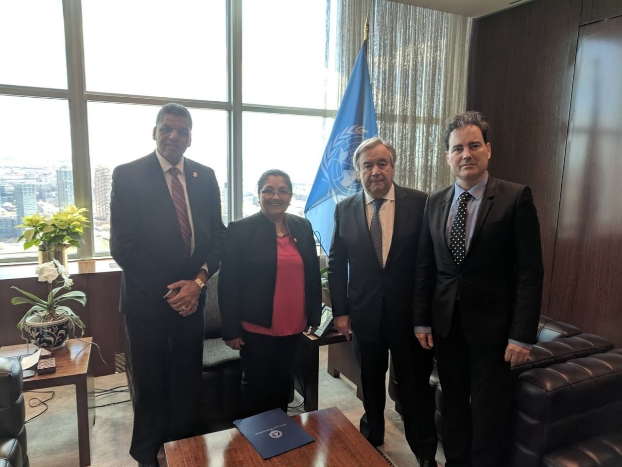 Foto NUEVA YORK. El Secretario General De La ONU Antonio Guterres Junto A Los Directivos Del Parlacen