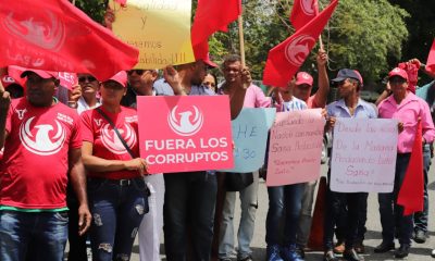 Foto 1 Miembros De Basta Ya En Una Protesta Frente Al Ministerio De Agricultura.