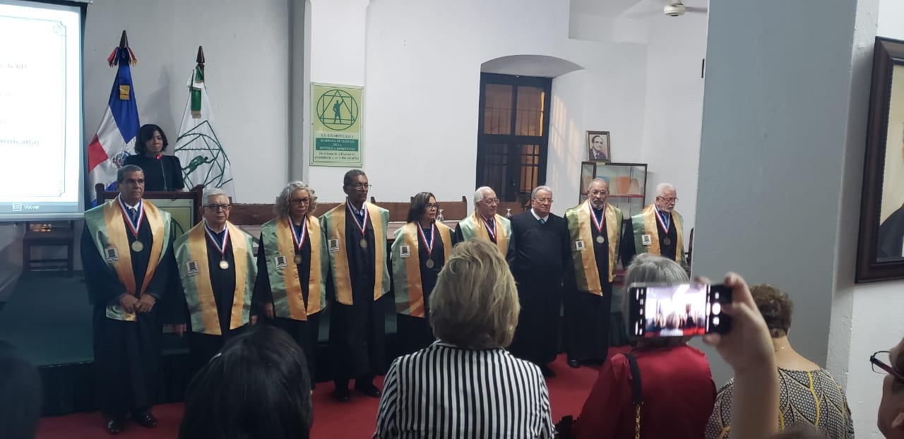 EL DOCTOR DURANTE LA CEREMONIA