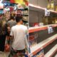 Dominicanos NYC Abarrotan Supermercados Suplirse Alimentos Por Coronavirus