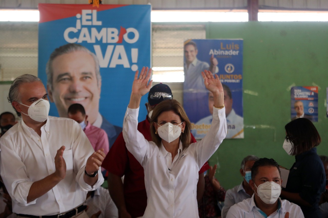 EN PP LA CANDIDATA VICEPRESIDENCIAL PRM JUNTO A LUIS MIGUEL DECAMPS PRSD