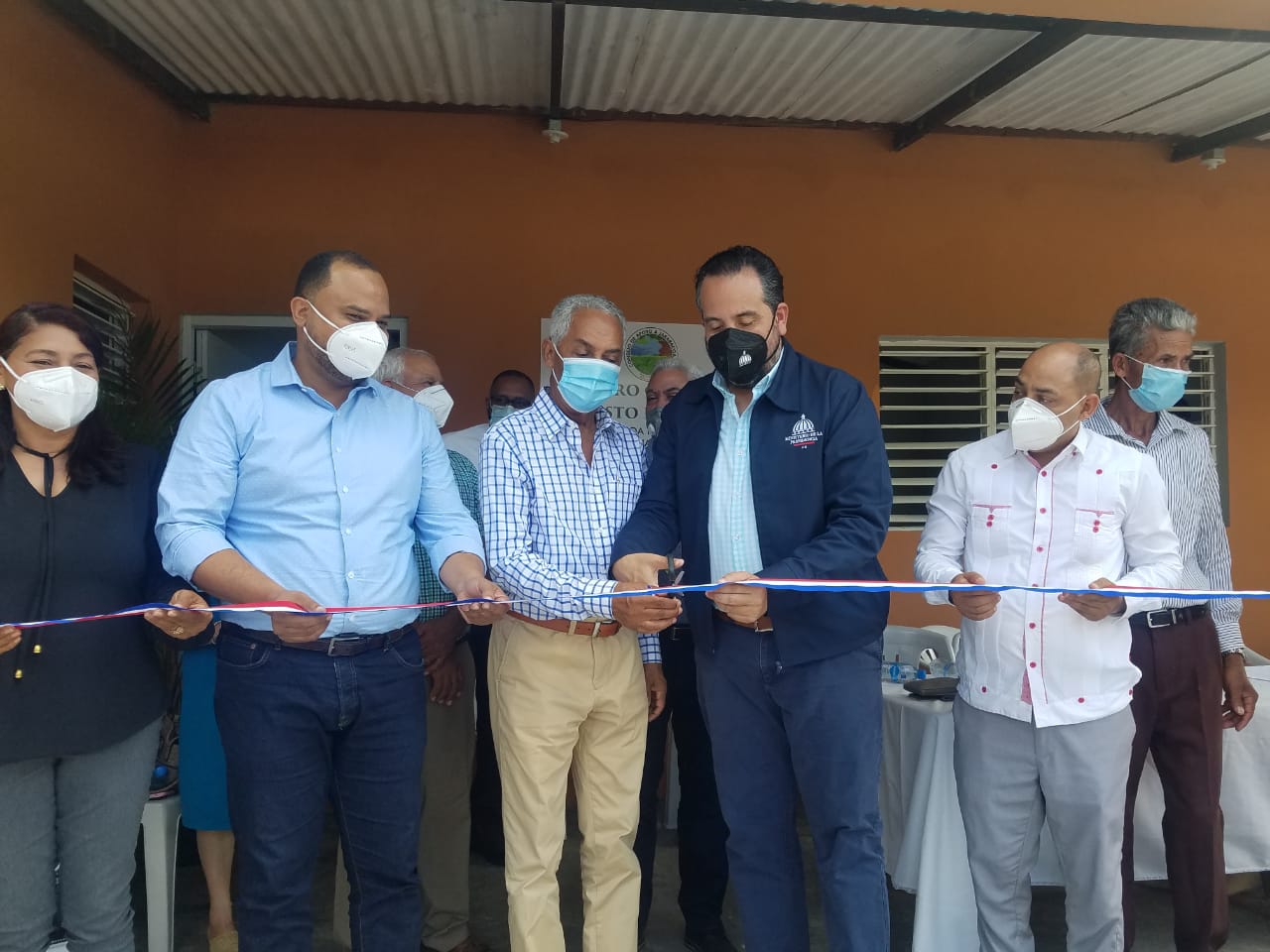 Corte De Cinta Club De Angosto
