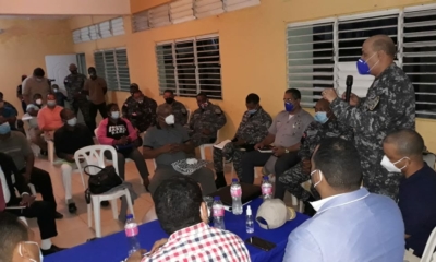 Encuentro De La Policia Con Comunitario En Invivienda SDE