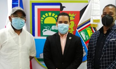 Alcides Espinosa, Presidente Fundesde, Junior Santana, Director Juventud ASDE, Gregory García, Analista del Programa Creando Tu Futuro para República Dominicana.