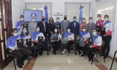 Foto Acto Reconocimiento A Estudiantes Y Y Catedraticos Del INTEC