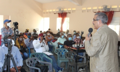Foto El Diputado Carlos Sanchez Habla En El Taller
