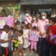 Ninos Y Ninas Con Sus Juguetes