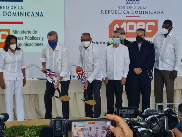 Presidente Abinader Y Ministro Obras Publicas Dan Primer Palaza Avenida Hipica