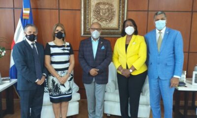 Foto Alfrdo Pacheco Junto A Los Diputados Del PARLACEN