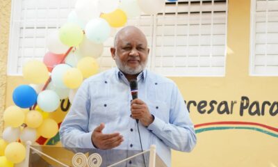 1 Roberto Fulcar Ministro De Educacion 2