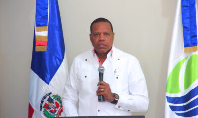 FotoDirector Ejecutivo De Pro Consumidor Doctor Eddy Alcantara