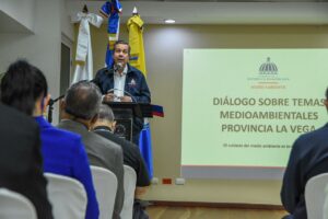 Ministro De Medio Ambiente Se Reune Con Sectores Sociales De La Vega 2