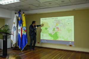 Ministro De Medio Ambiente Se Reune Con Sectores Sociales De La Vega 3