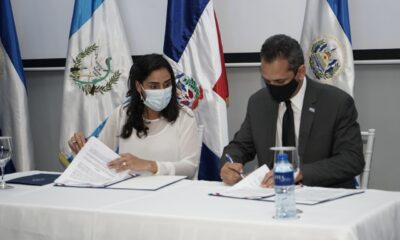 Foto Firma Convenido ITLA Y PARLACEN