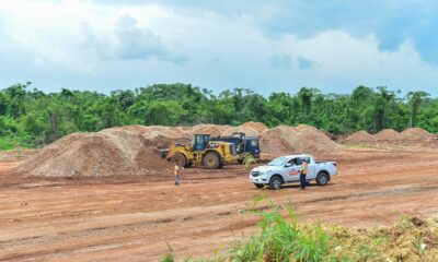 EQUIPO DEL MOPC REALIZAN TRABAJOS EN LA AVENIDA HIPICA