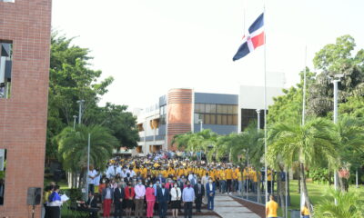 Antes De Iniciar La Direccion General Directores Nacional Participantes Y Docentes Del INFOTEP Cantaron El Himno Nacional Y De La Institucion