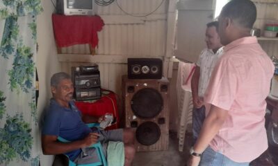 Diputado Higueyano Supervisa Trabajos De Reparacion De Viviendas En San Pedro De Higuey