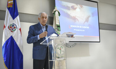 Foto Del Director En Rendicion De Cuentas
