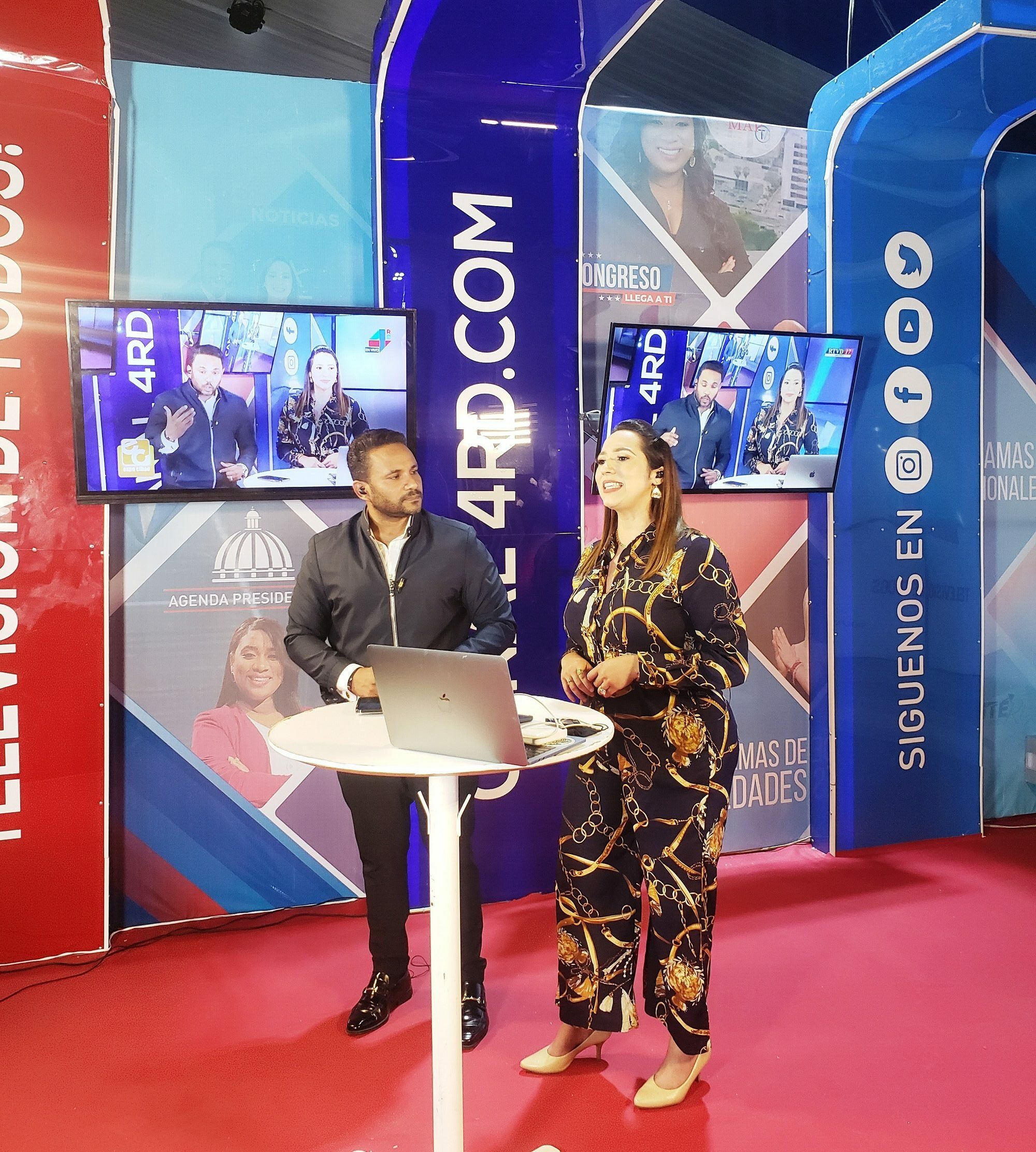 Alex Santiago Y Rafaelina Bisono CANAL 4 EN EXPO CIBAO Rotated E1633020887815