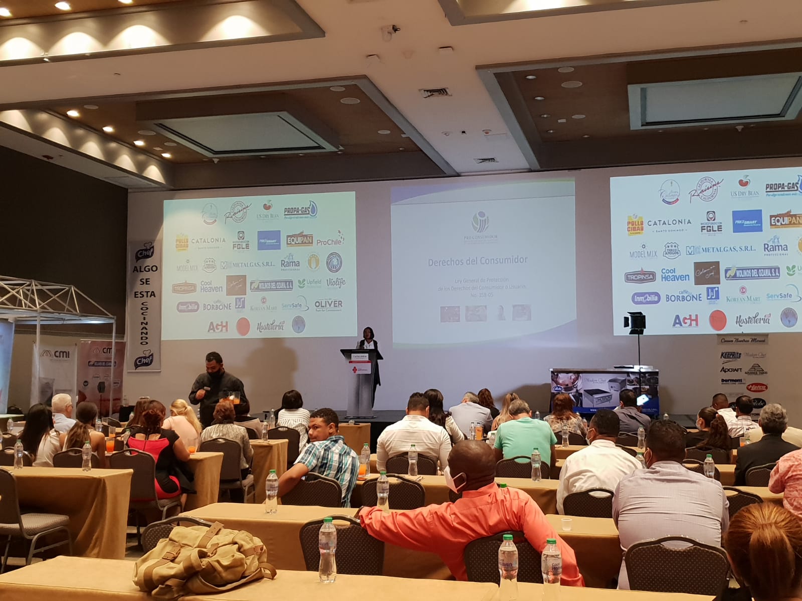 Foto Charla Sobre Los Derechos De Los Consumidores