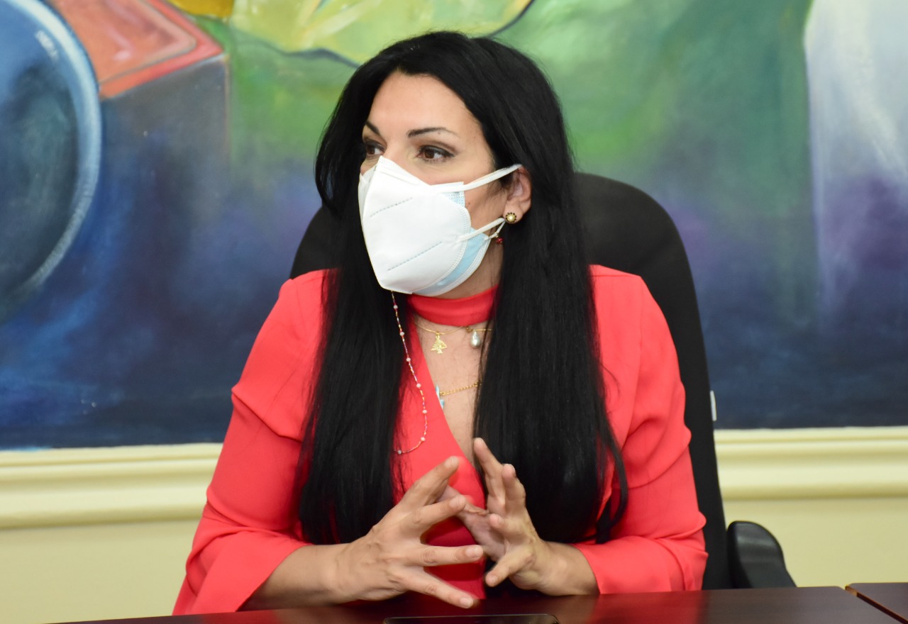 Lic. Dafne Karina Villalba Sajiun Directora Del Programa De Medicamentos De Alto Costo