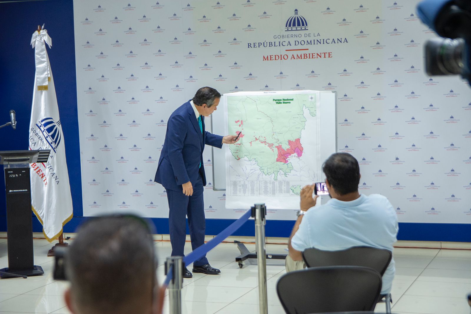 Ministro Orlando Jorge Mera Explica Area De Inmtervencion 1