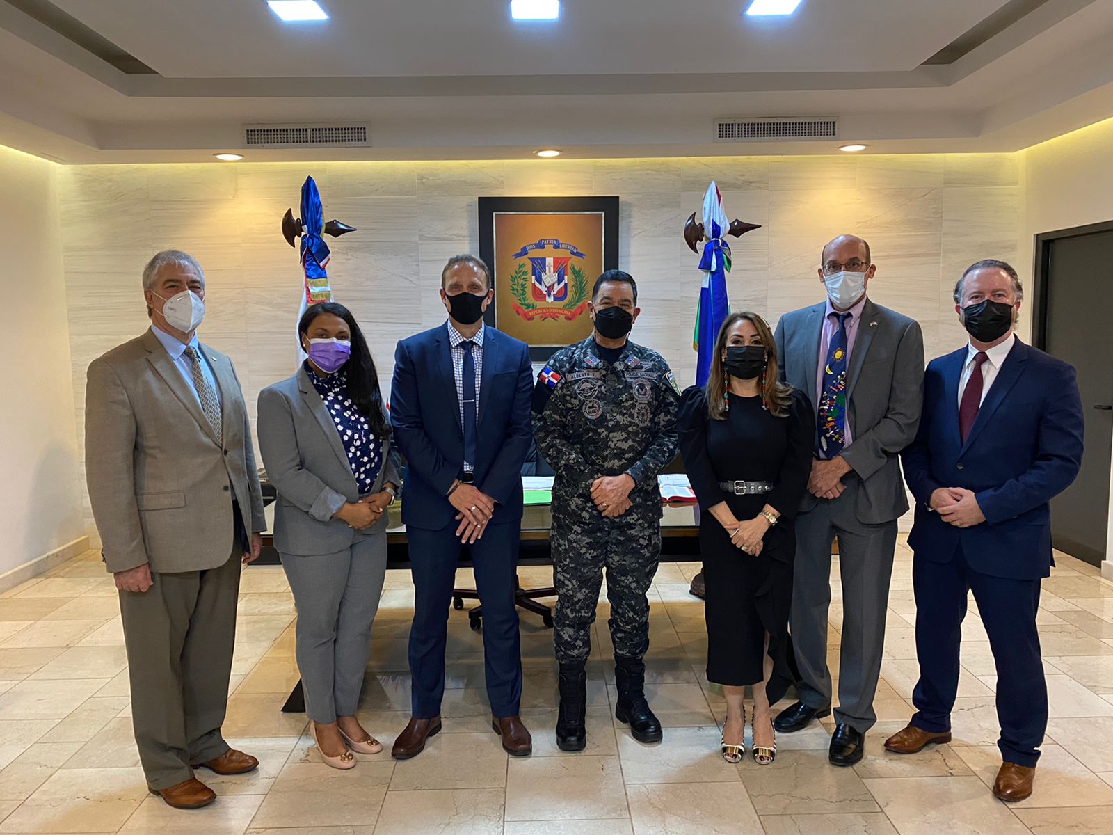 Delegacion De Oficiales Embajada EE.UU Visita Al Director General PN