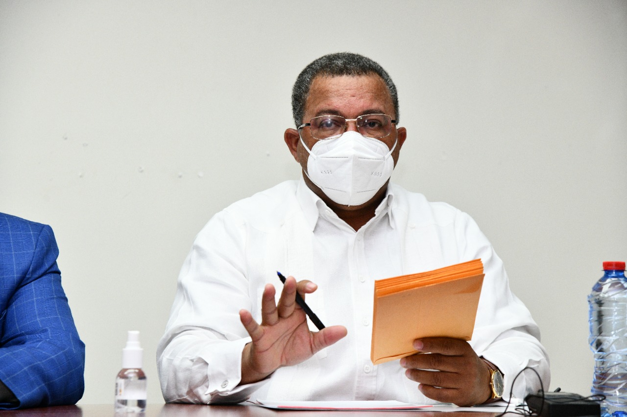 Rafael Arias Director Ejecutivo Del INTRANT