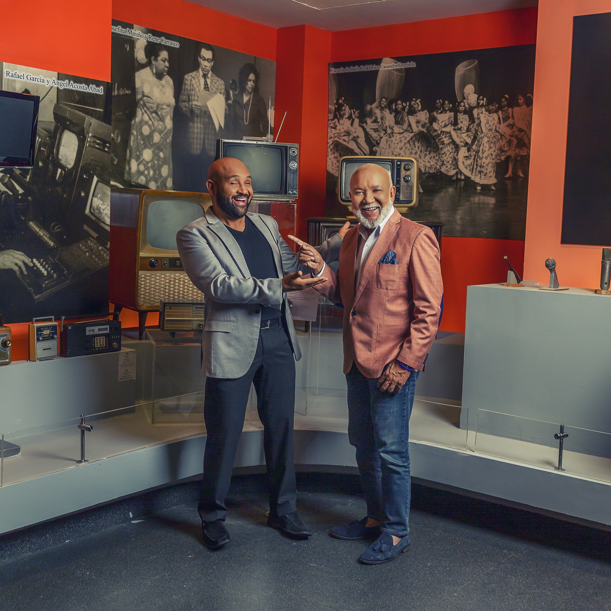JOCHY SANTOS Y JUAN CARLOS ALBELO