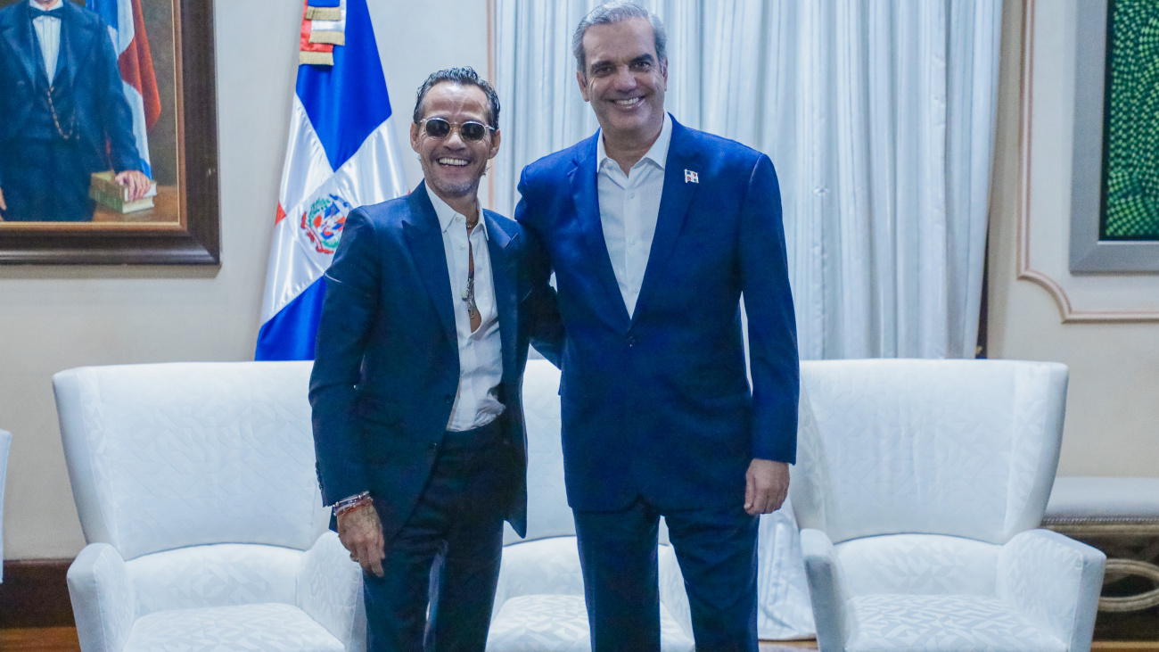 LUIS ABINADER RECIBE A MAC ANTHONY