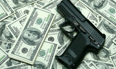 Estudiante Es Arrestado En Brooklyn Con Pistola Cargada Y 30 Mil Dolares