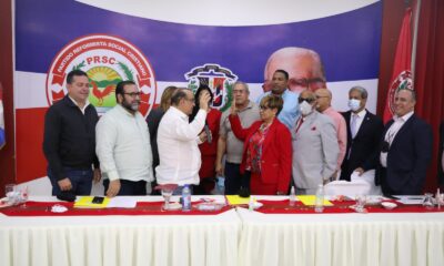 Foto El Presidente Del PRSC Quique Antun Juramenta A La Diputada Rafaela Alburquerque. En La Foto El Senador Y Secretario General Del Partido Ramon Rogelio Genao.