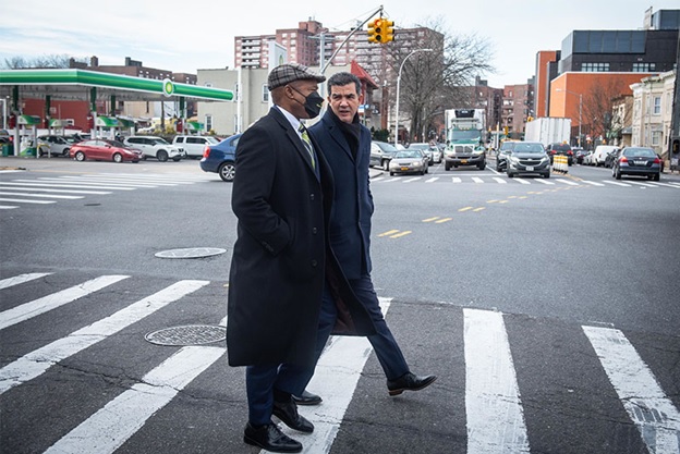 Entra En Vigor NYC Nueva Regla De Transito Para Garantizar Seguridad Peatones