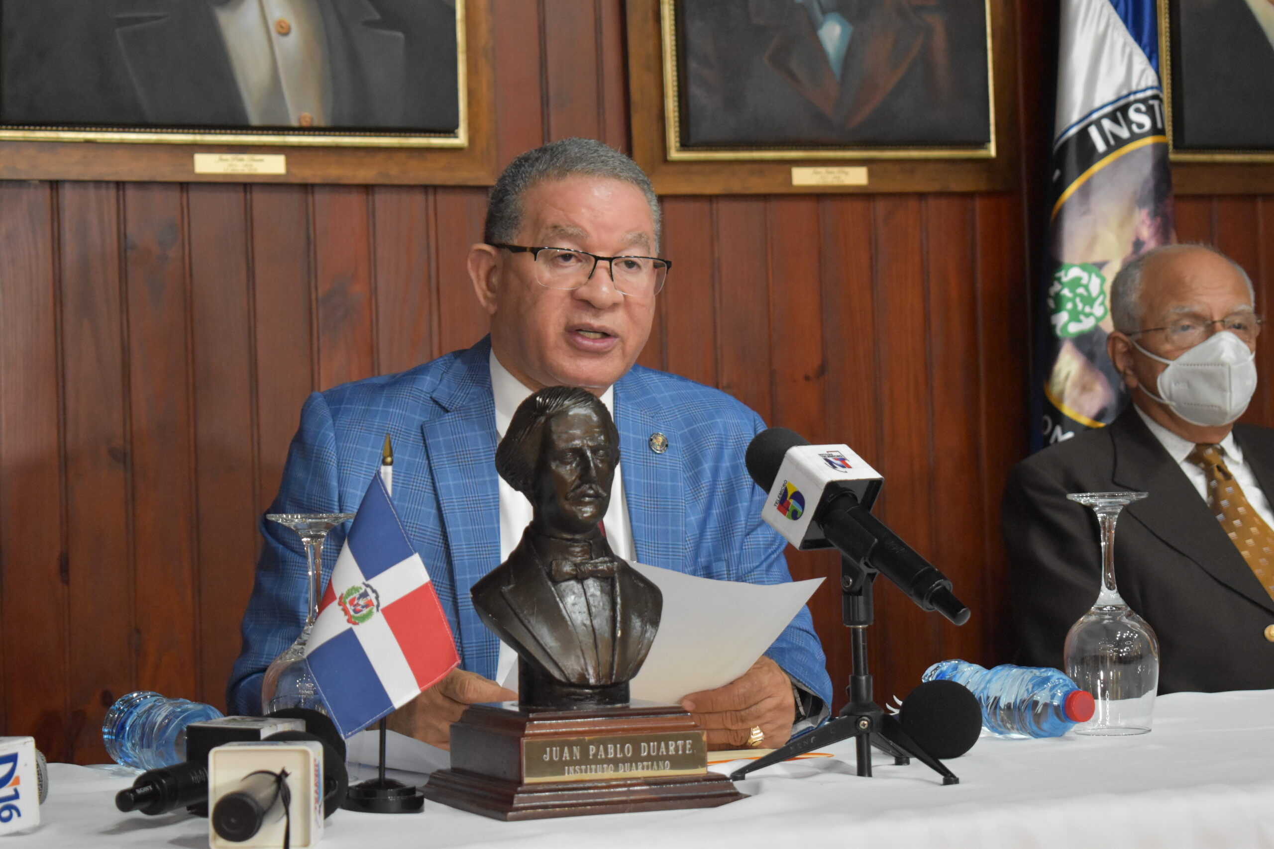 Foto 1 El Presidente Del Instituto Duartiano Wilson Gomez Ramirez. Scaled