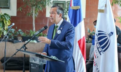 Ministro Orando Jorge Mera