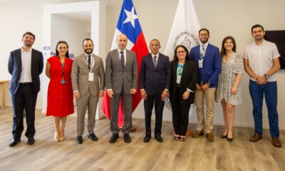 Sebastián Suzarte, Mayra Sambrano, Rayner Castillo, Jorge Bermúdez Soto, contralor de Chile; Geraldo Espinosa, subcontralor;Carmen Mejía, Ransell Sosa, Daniela Santana y David Espejo